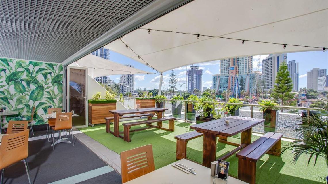 Close To Everything! Beautiful Hotel Studio'S, Sleeps 4 Gold Coast Exterior foto
